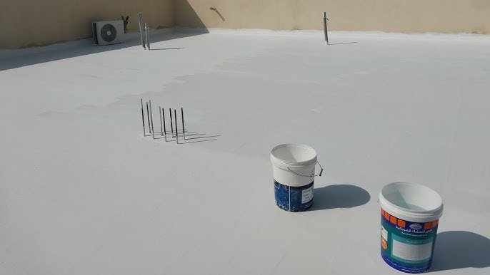 عزل أسطح المسابح والخزانات والمنازل في الدمام لحماية شاملة.