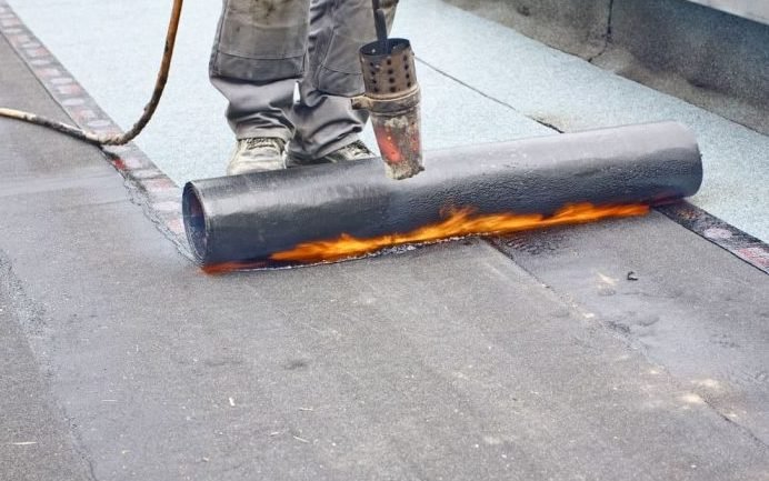 عزل أسطح للحدائق والمسابح والخزانات في الدمام بأسعار تنافسية.